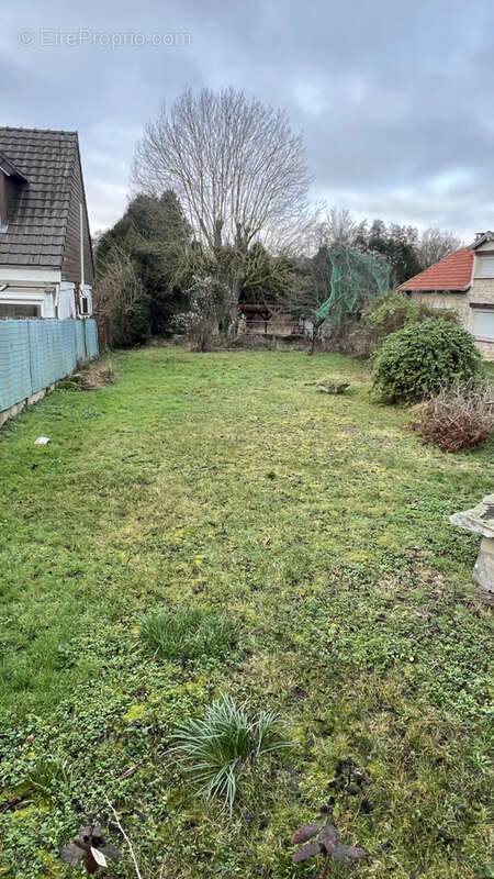 Terrain à BOUTIGNY-SUR-ESSONNE