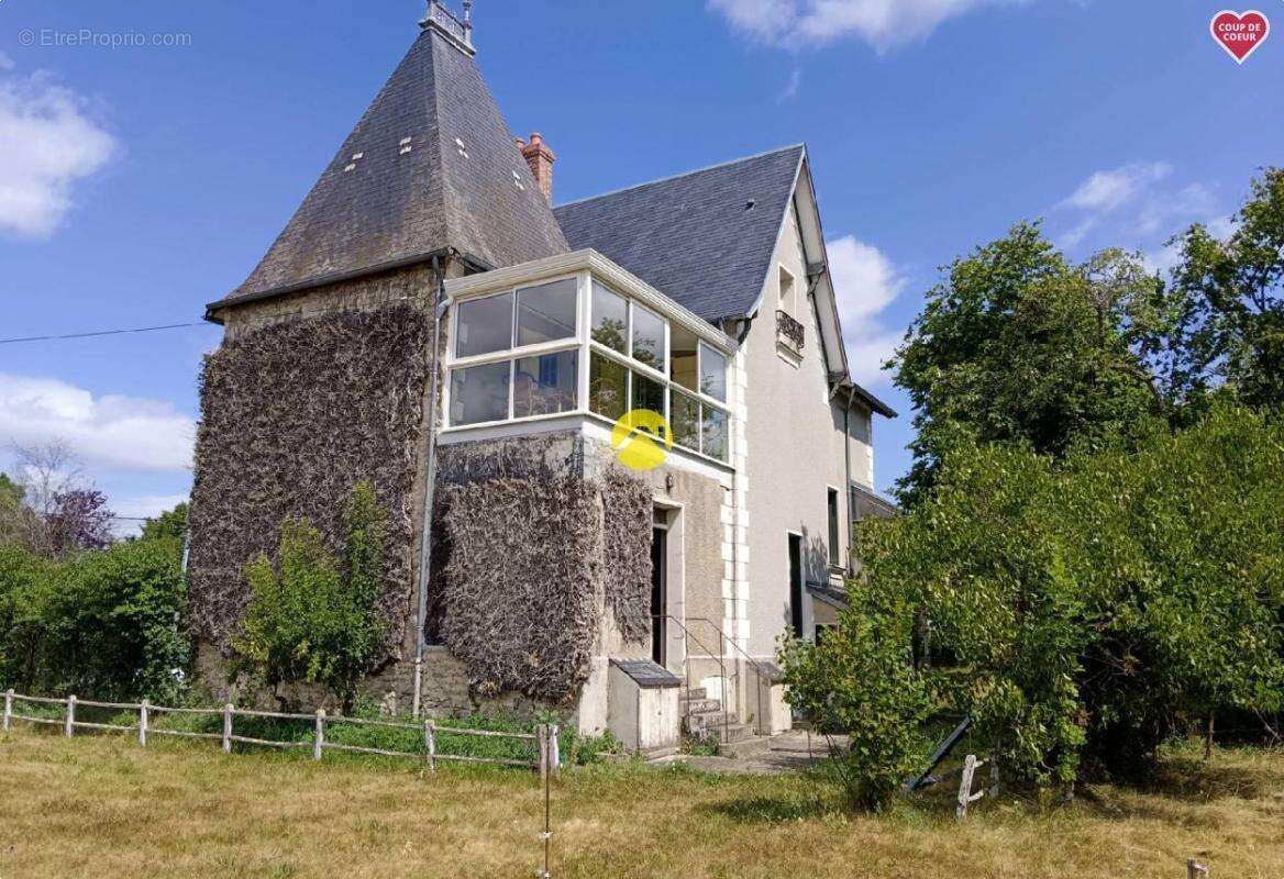 Maison à CHENIERS