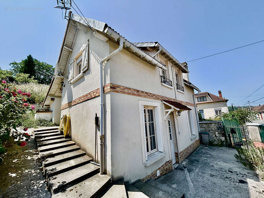 Maison à JANVILLE