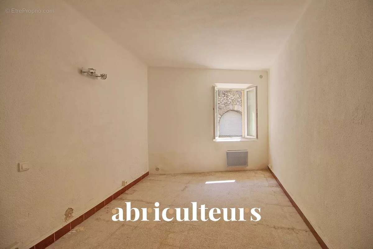 Appartement à ROGNES