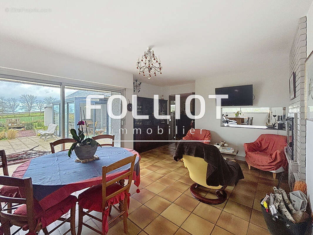 Maison à HAUTEVILLE-SUR-MER