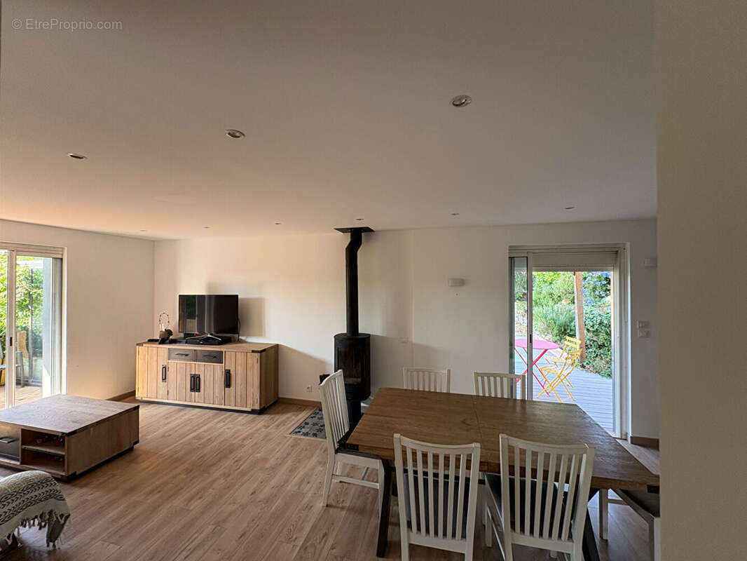 Maison à SAUSSET-LES-PINS