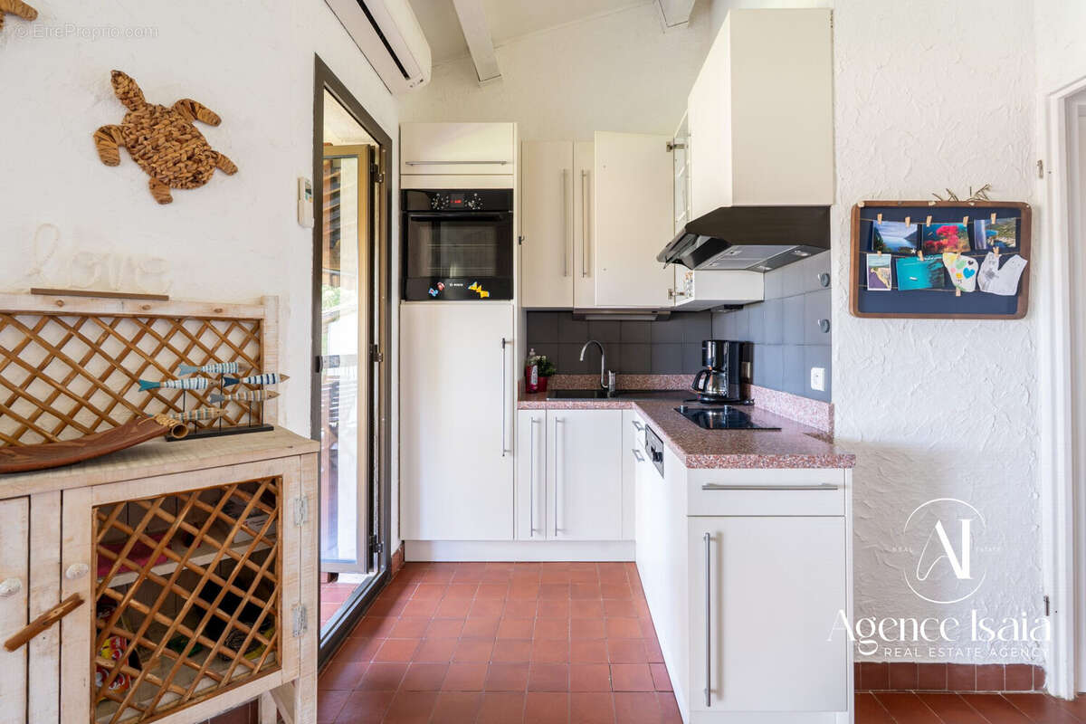 Appartement à LA CROIX-VALMER
