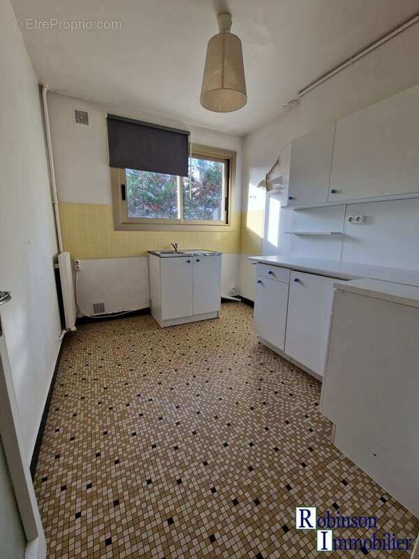 Appartement à LE PLESSIS-ROBINSON