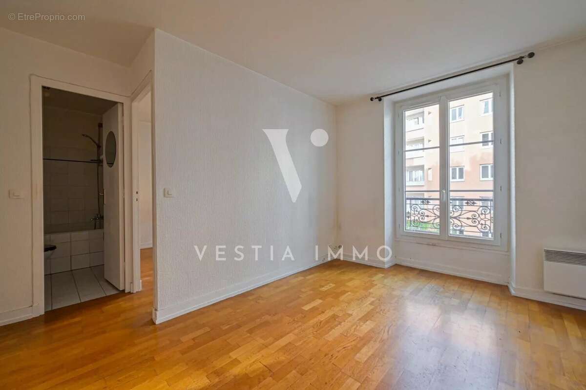 Appartement à PARIS-11E