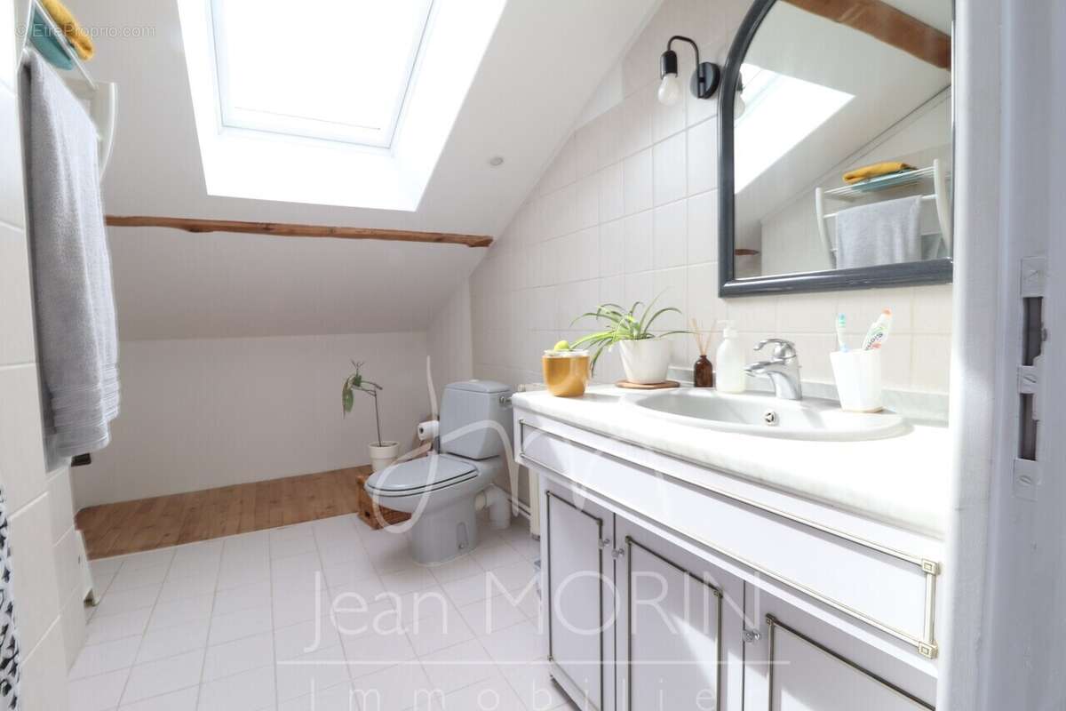 Maison à ETOILE-SUR-RHONE