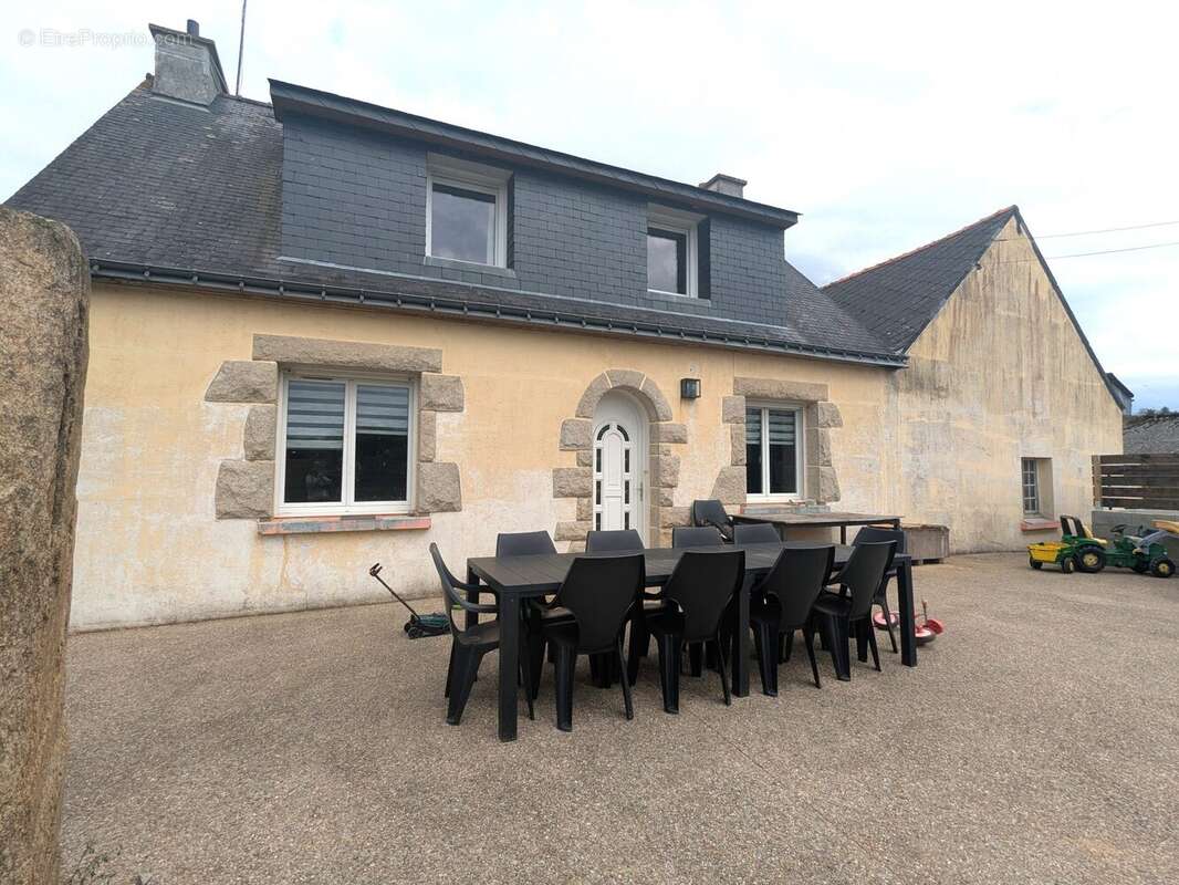 Maison à SERENT