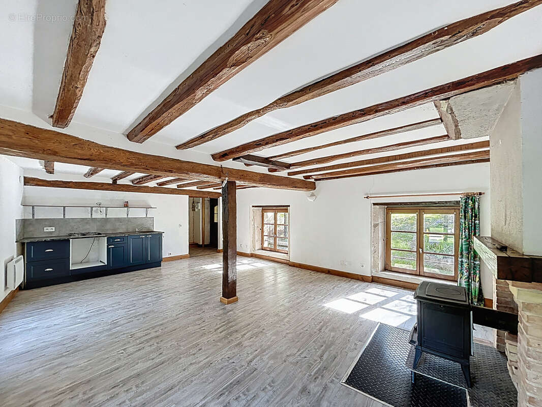 Maison à COMMERCY