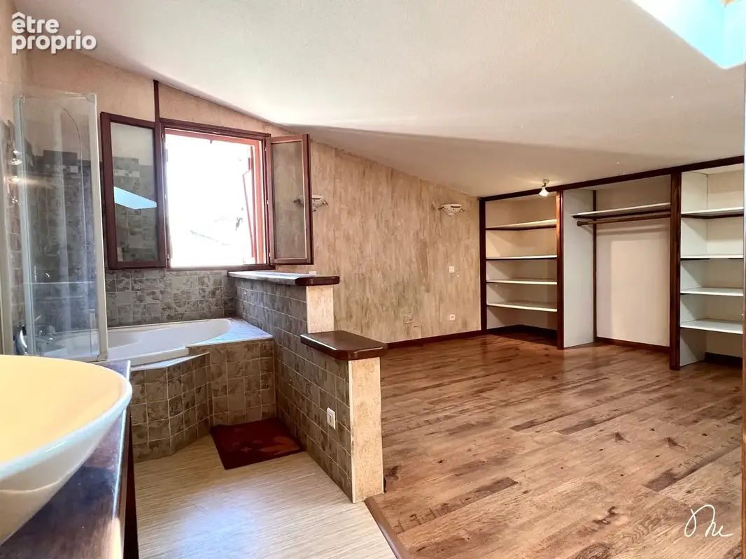 Maison familiale avec terrasse et espace indépendant au RDC - photo 6