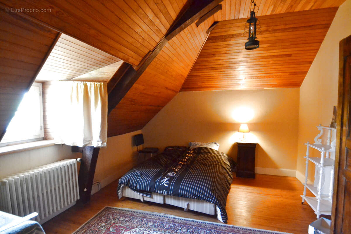 GANNAT, très belle demeure de 275 m2 habitables - photo 15