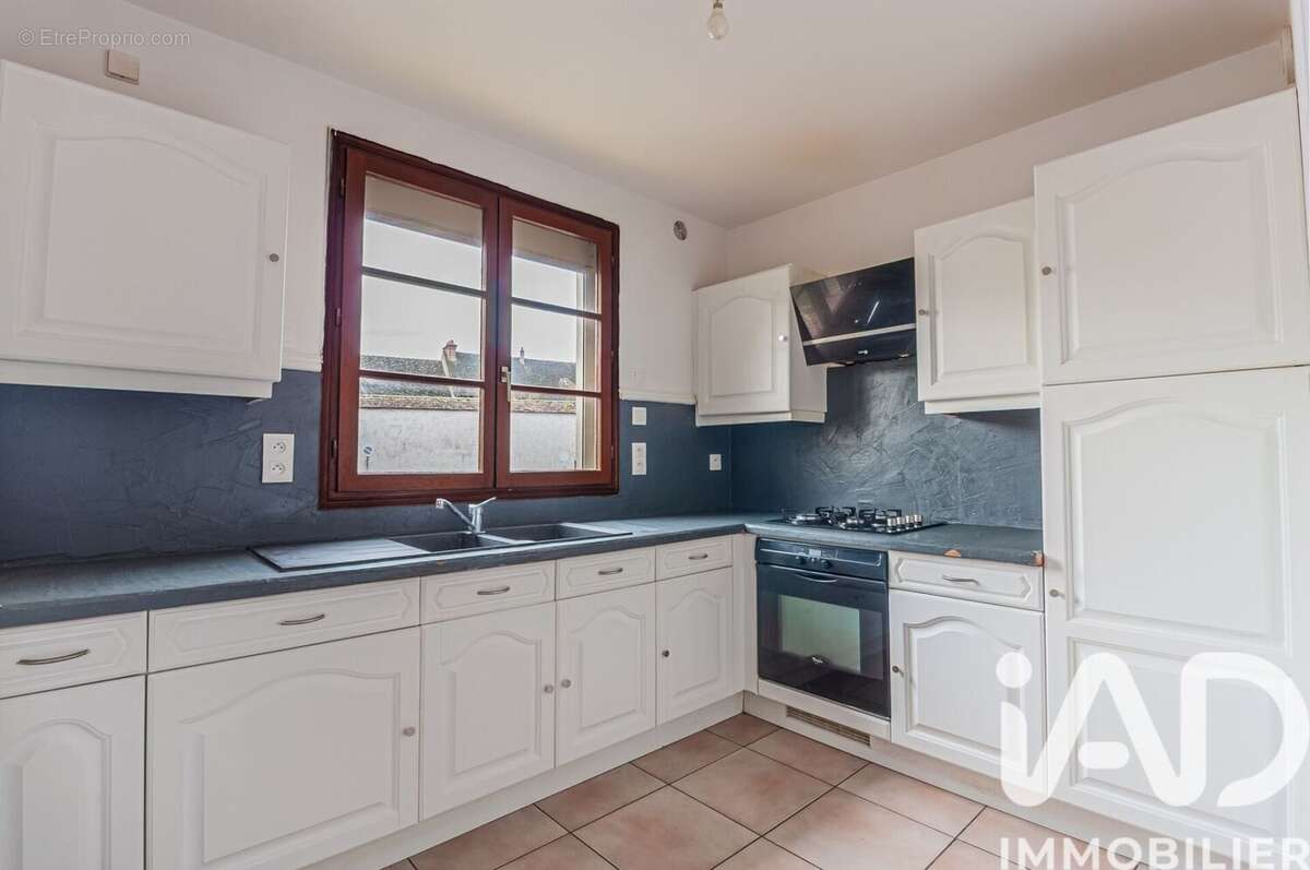Maison 86 m² à Chateau-Landon  - photo 3