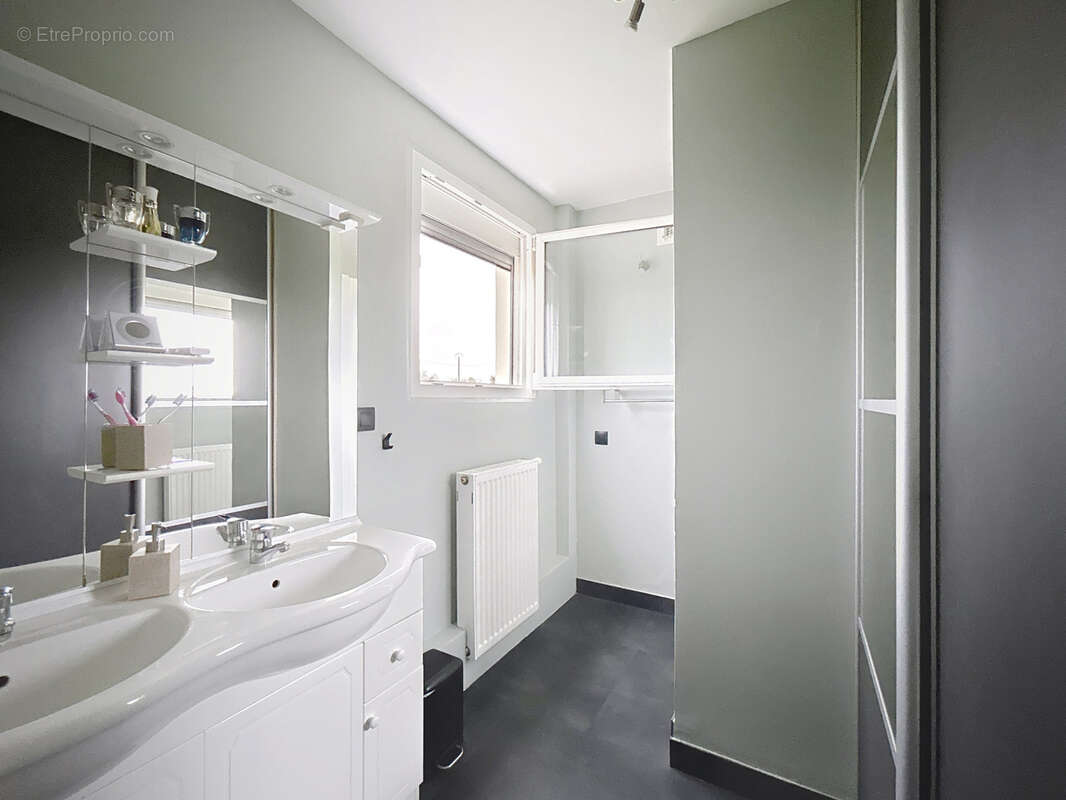 Maison à BRETTEVILLE-SUR-AY