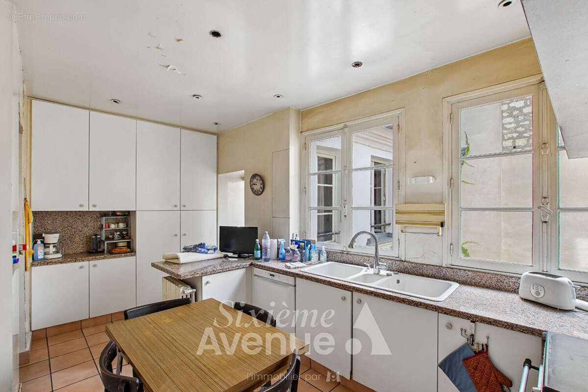 Appartement à PARIS-4E