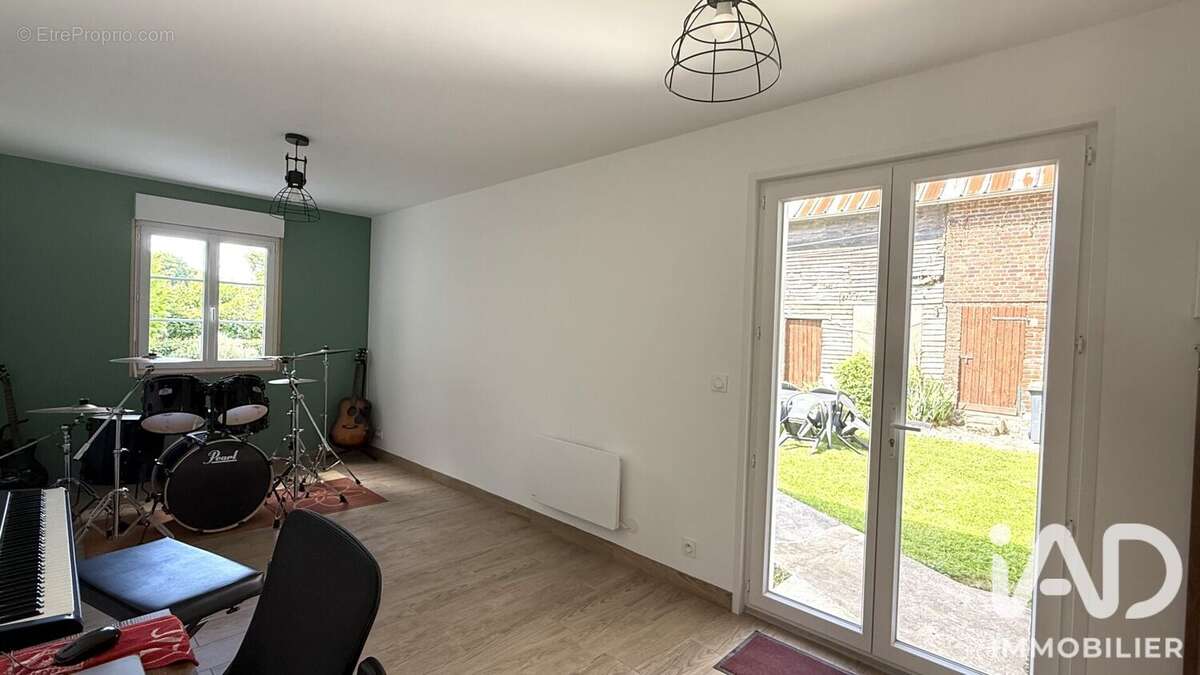 Photo 5