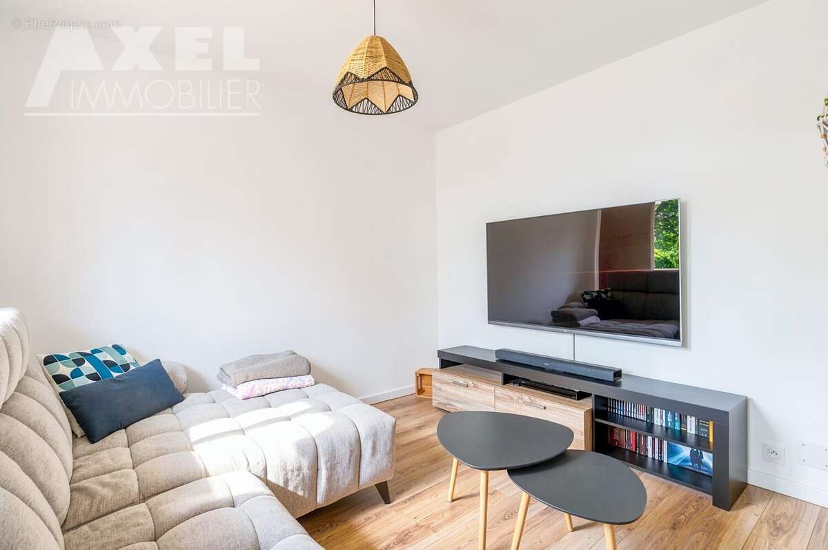 Appartement à FONTENAY-LE-FLEURY