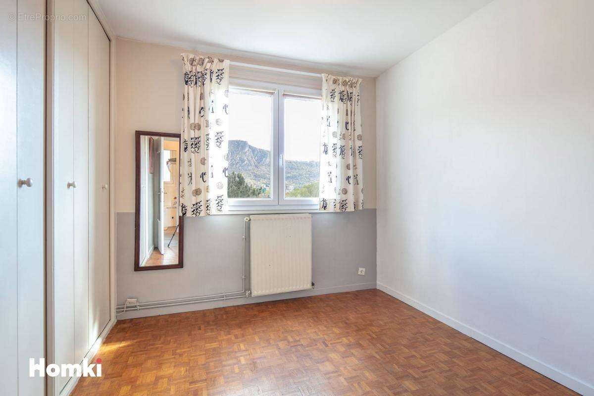 Appartement à FONTAINE