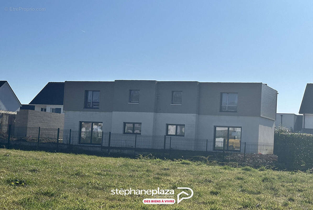 Maison à FRANQUEVILLE-SAINT-PIERRE