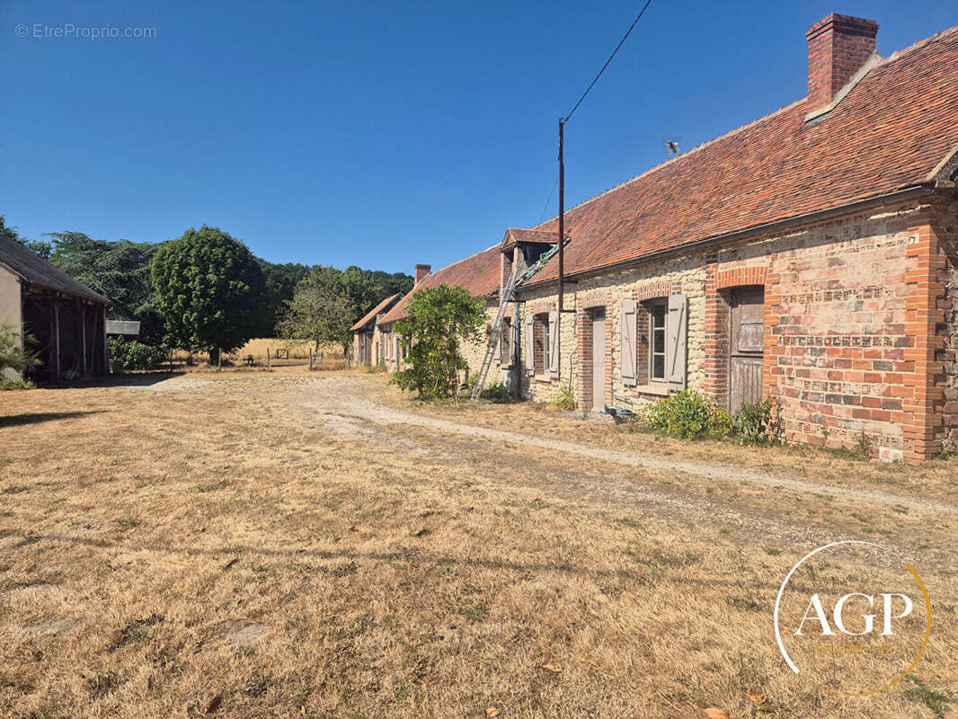 Maison gâtinaise avec dépendances - photo 15