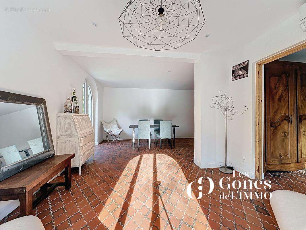 Maison à TASSIN-LA-DEMI-LUNE