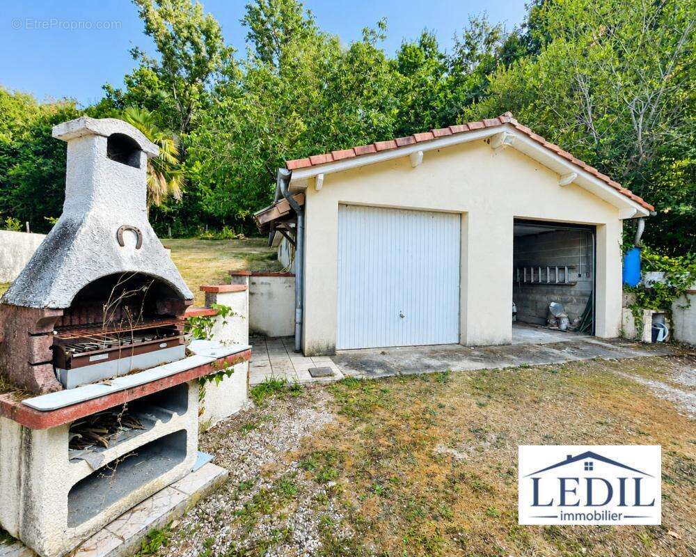 Maison de plain-pied  avec double garage - photo 4
