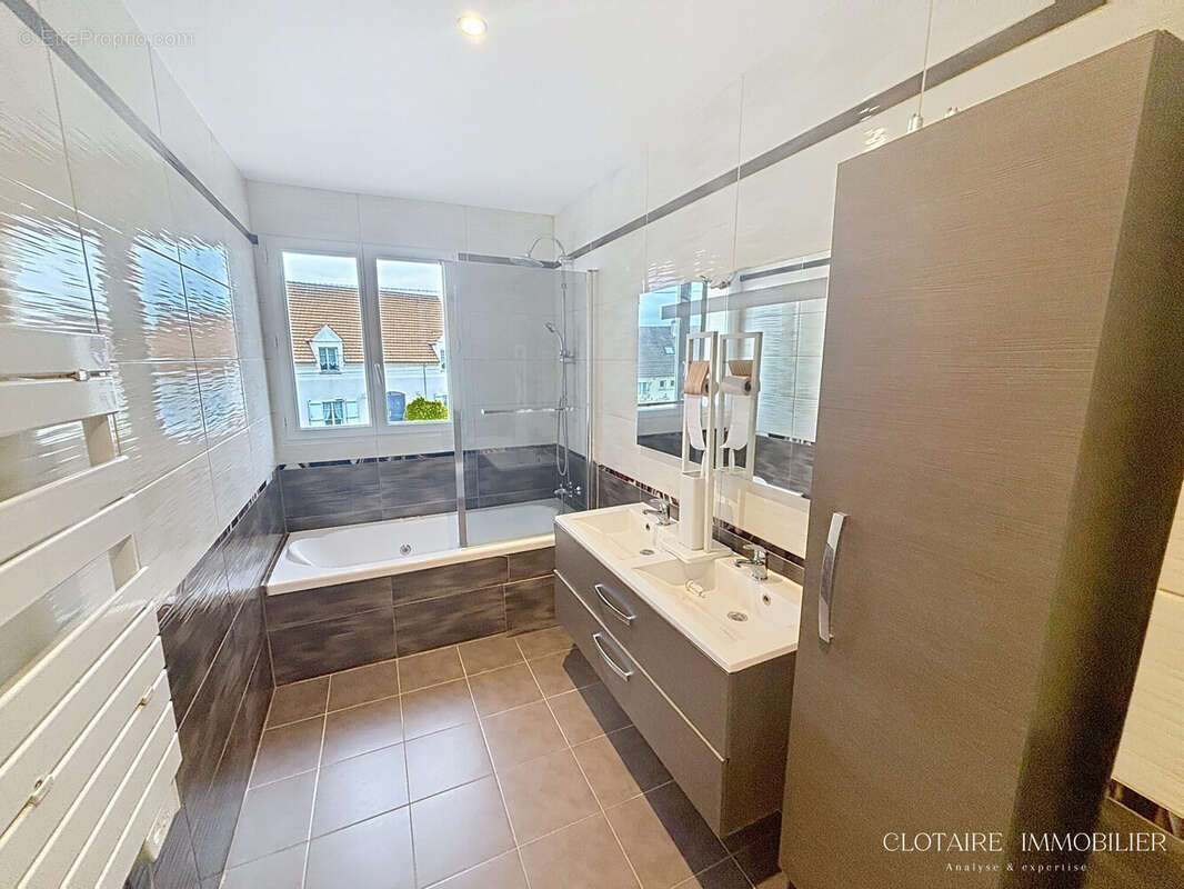 Maison à CHEVINCOURT