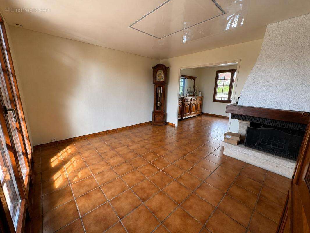Maison à vendre 4 pièces Proche de SAINT CREPIN IBOUVILLERS (60) - photo 2