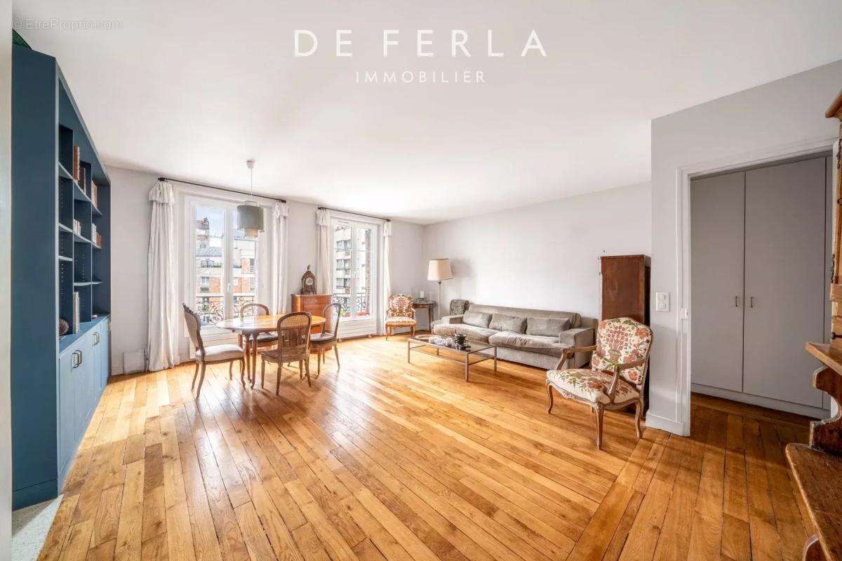 Appartement à PARIS-14E