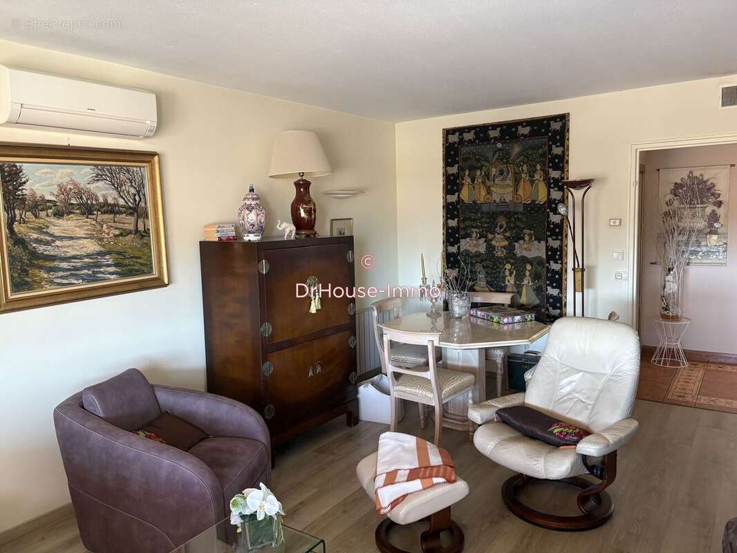 Appartement 76 m² à Ales  - photo 6