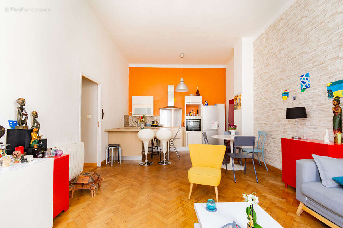 Appartement à MARSEILLE-2E