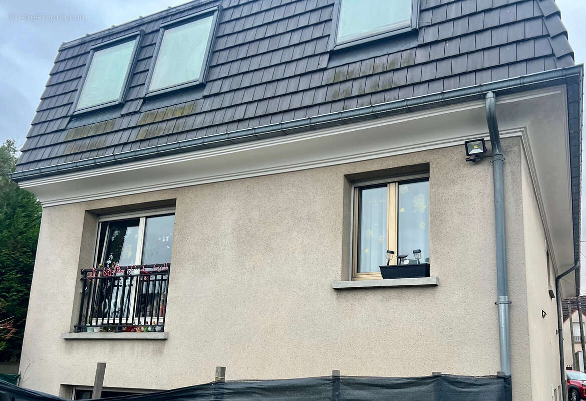 Appartement à PARAY-VIEILLE-POSTE