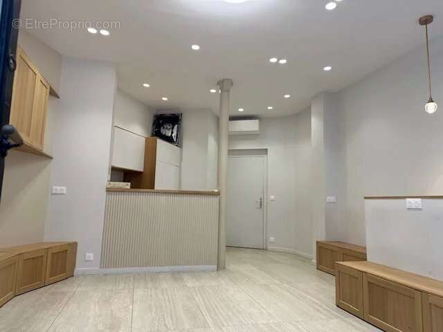 Commerce à PARIS-16E