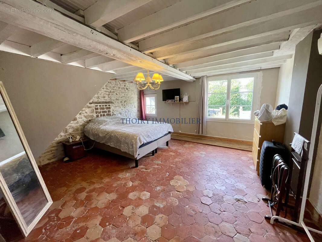 Maison ancienne de charme 6 pièces avec dépendance sur 505 m2. - photo 12