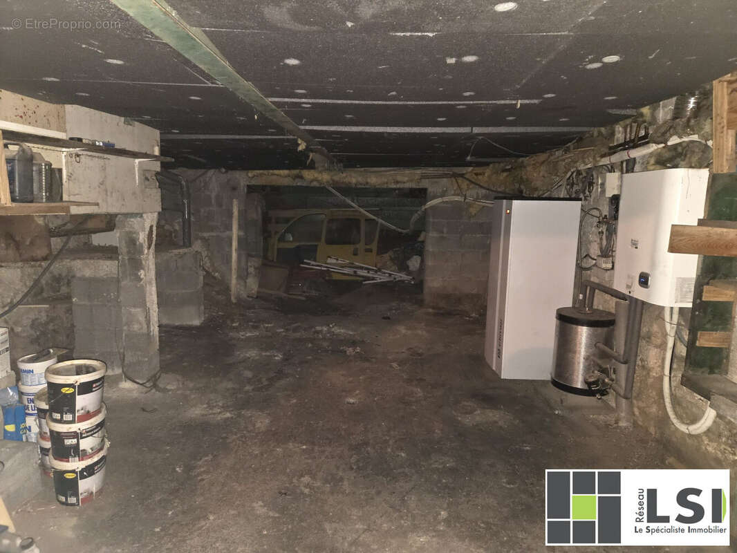 Maison 113 m² à Le Monastier-Sur-Gazeille  - photo 8
