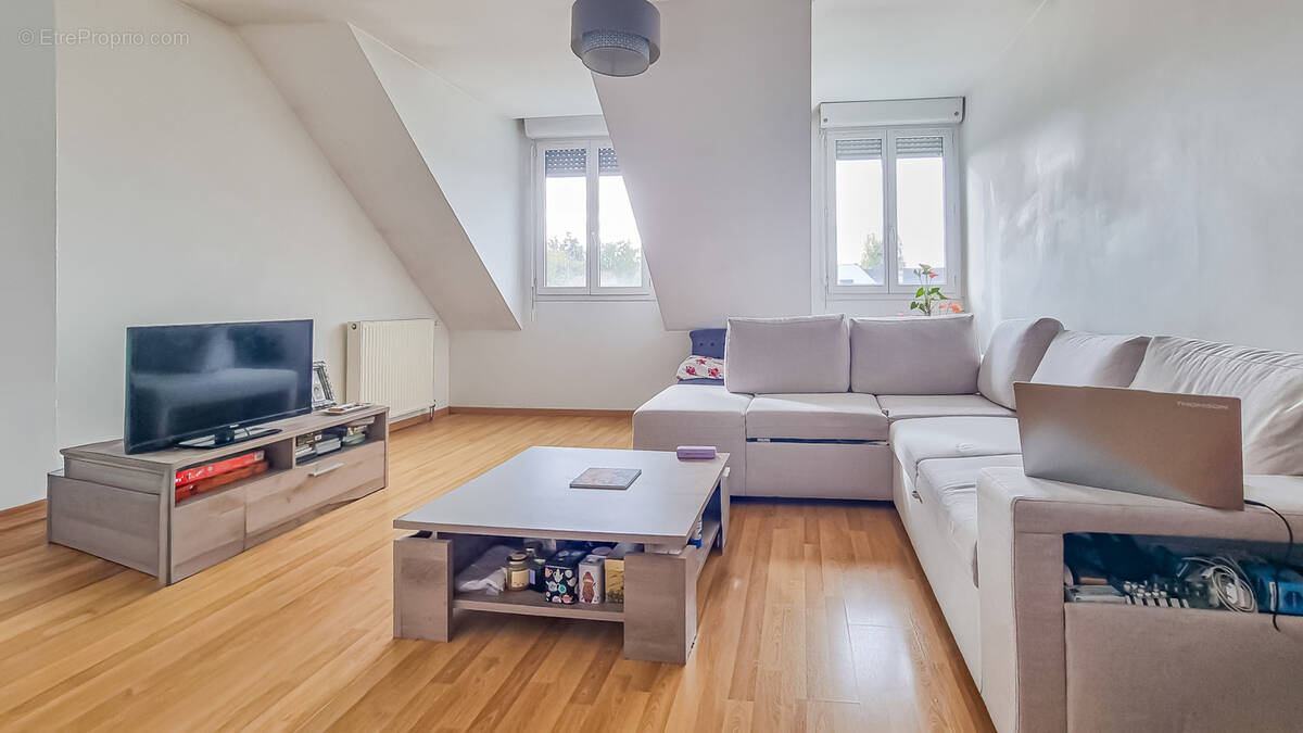 Appartement à LAMORLAYE