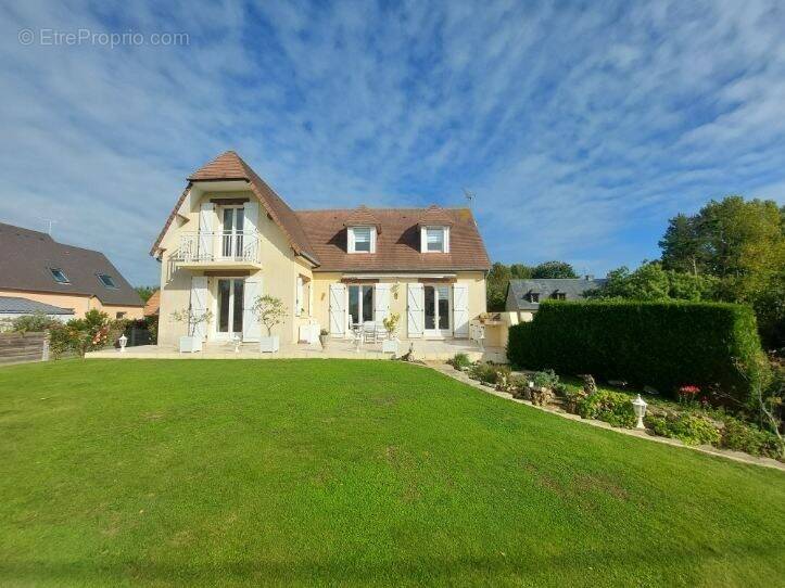 Maison à SAINT-PAIR-SUR-MER