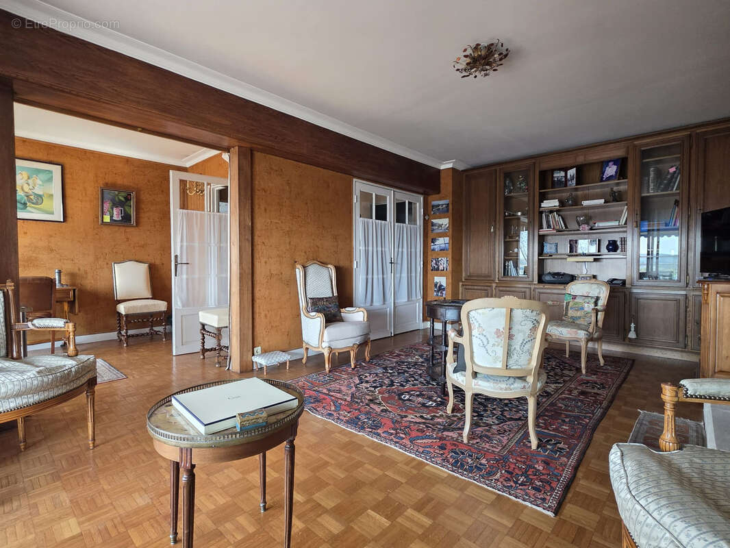 Appartement Lycée International, 4 pièces, 90 m2, dernier étage avec extérieur - photo 2