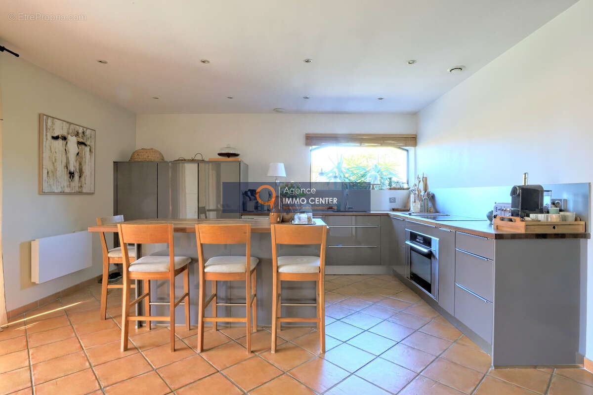 Villa Type 5/ 6 de 200m2 habitables 83140 Six fours les plages - photo 9