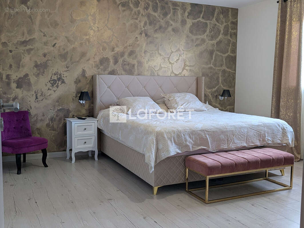 Maison à MONTFERRAND-LE-CHATEAU