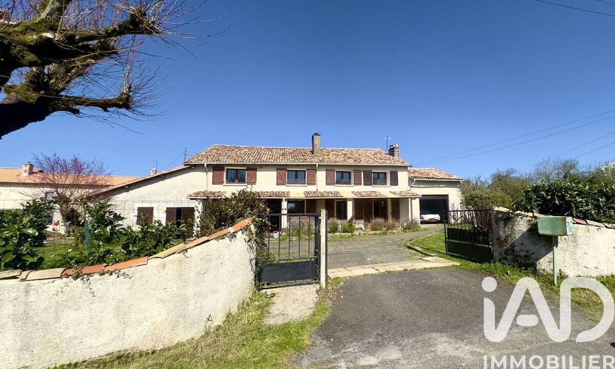 Photo 1 - Maison à ROMAGNE