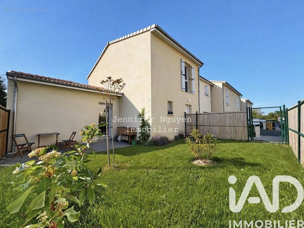 Photo 1 - Maison à LA LANDE-DE-FRONSAC