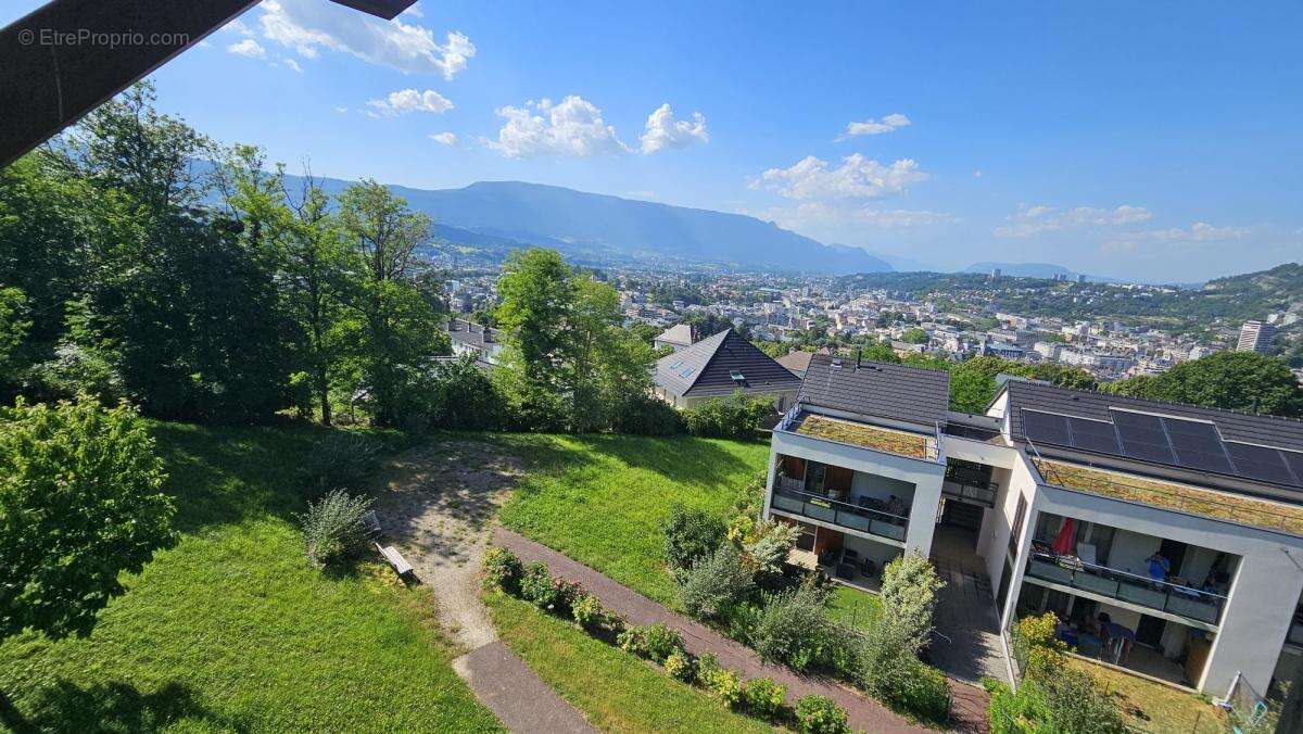 Appartement à JACOB-BELLECOMBETTE