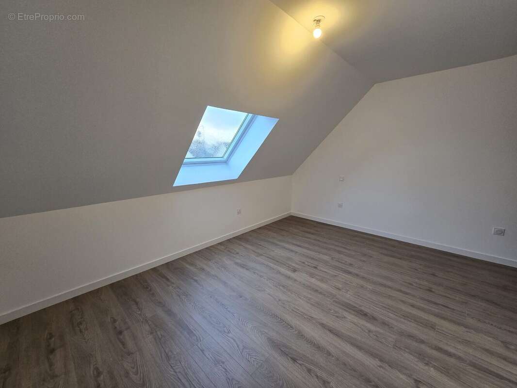 Maison à SACQUENVILLE