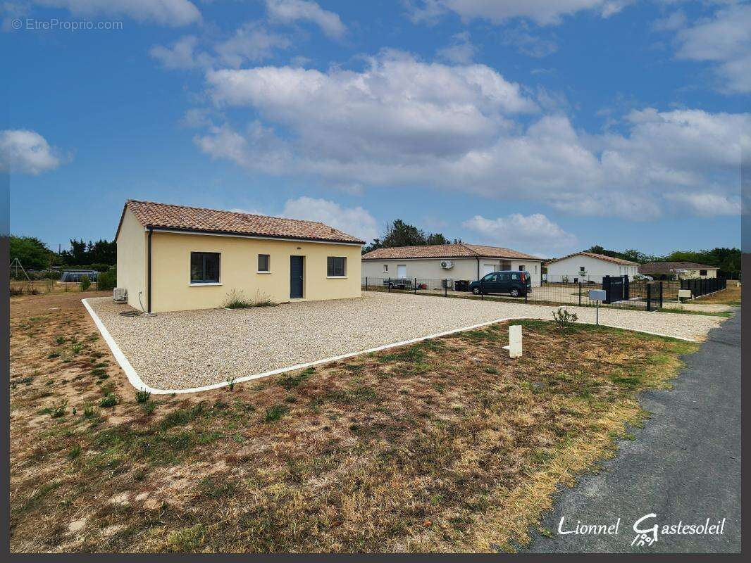 Maison à vendre de plain pied 3 pièces deux chambres sans travaux finition premium sur la commune du FLEIX (24) - photo 12