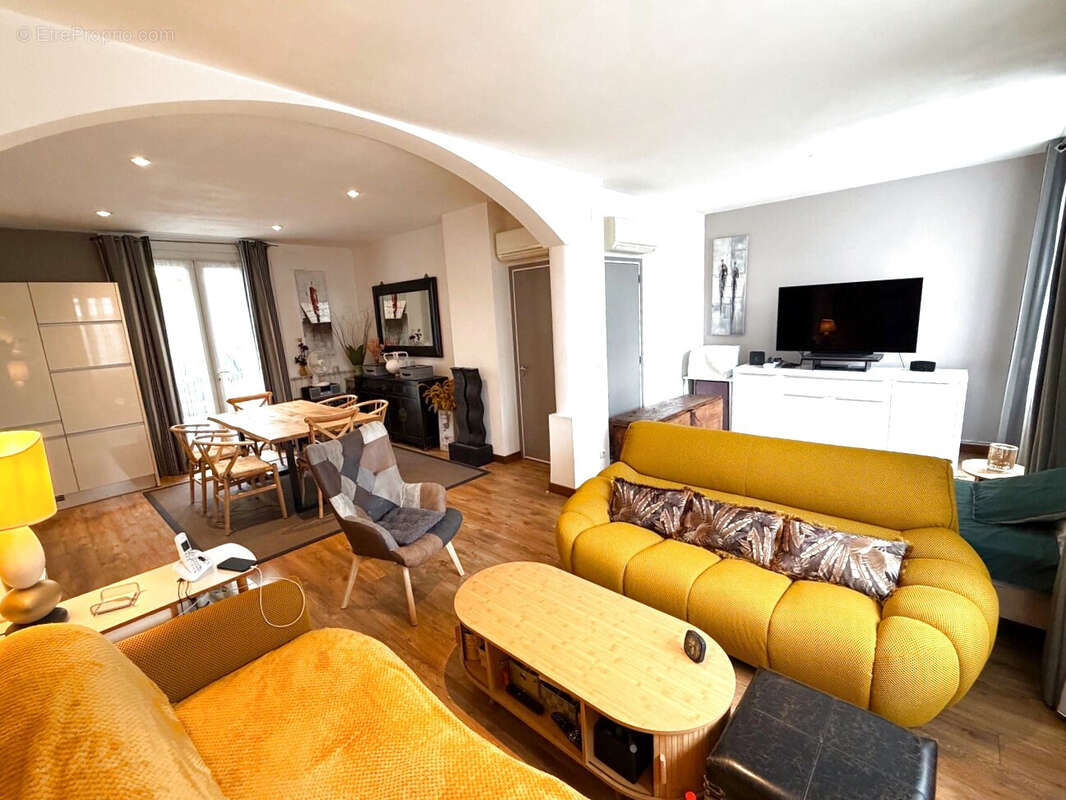 Villa entièrement rénovée T6 avec Parking et cours aménagée secteur Palmarole 66000 Perpignan - photo 4