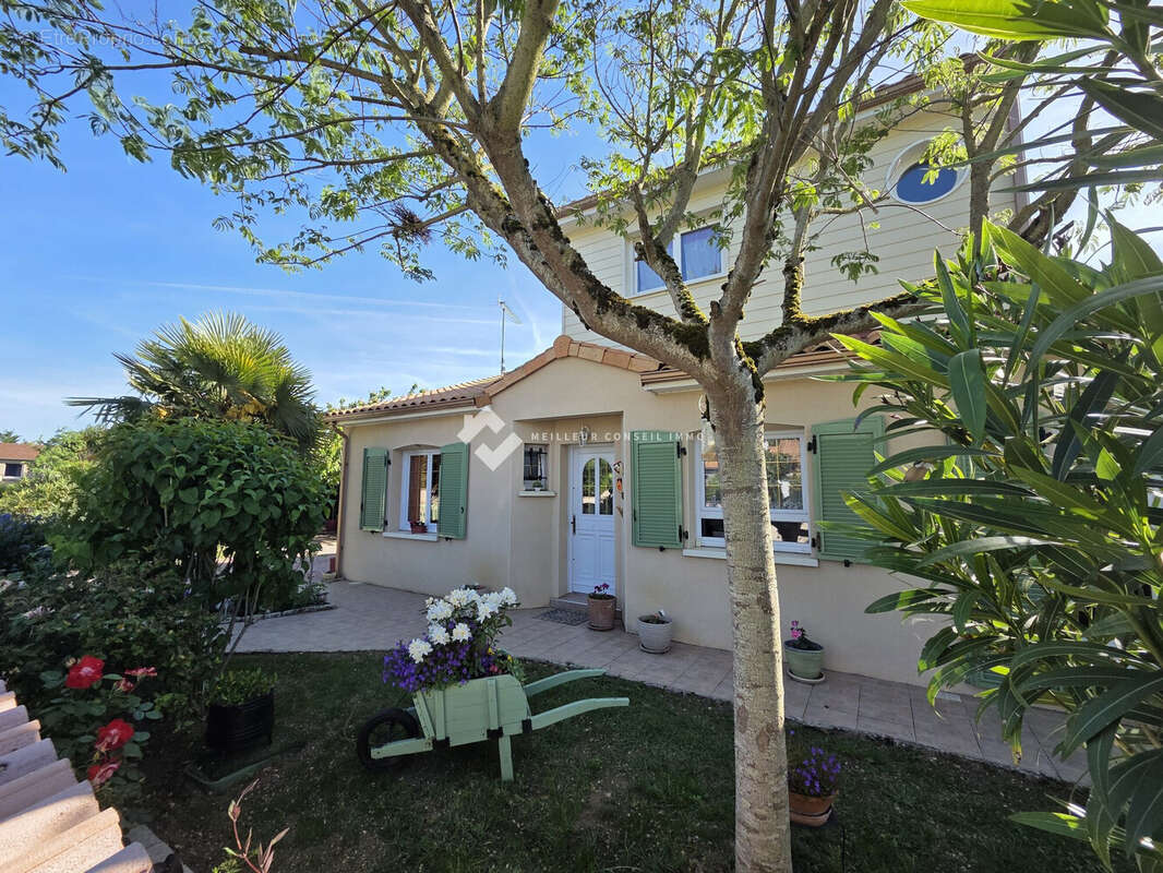 Maison 129 m² à Montamise  - photo 2
