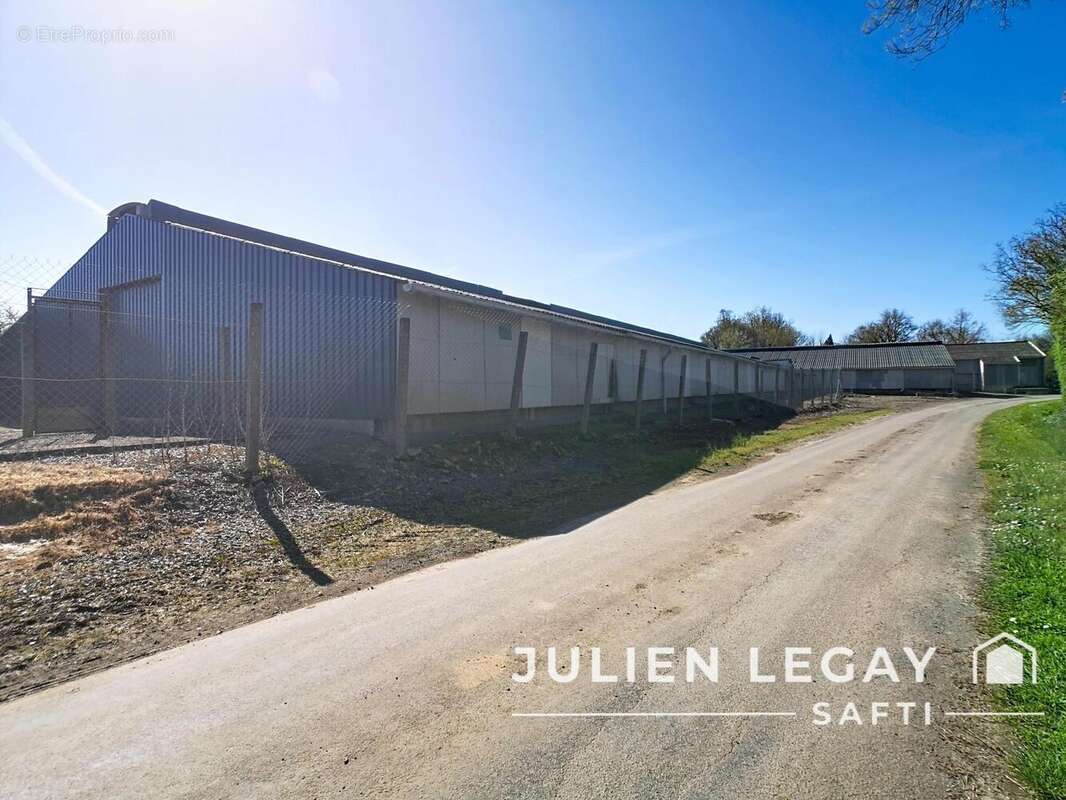 Photo 5 - Commerce à LE BOURDET