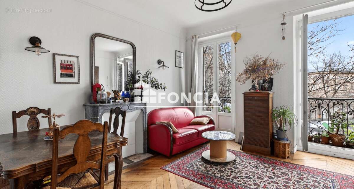 Appartement à PARIS-10E