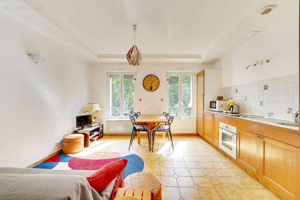 Appartement à PARIS-12E