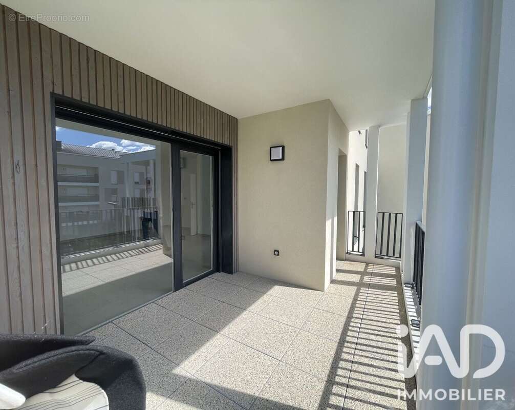 Appartement 70 m² à Francheville  - photo 2