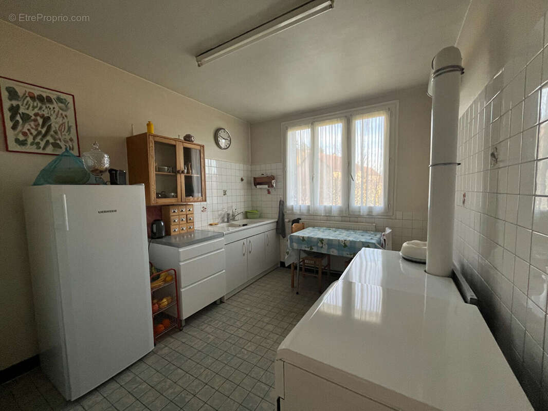 Maison à COURTIVRON